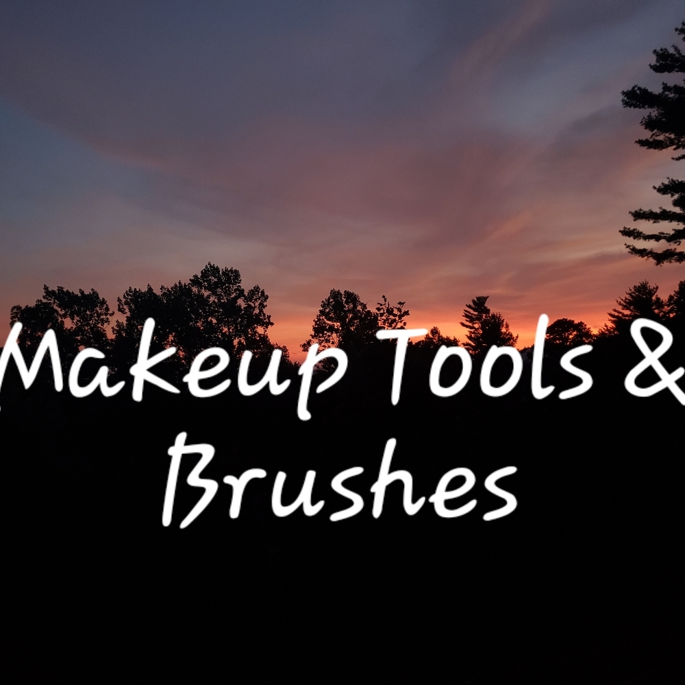 MAKEUP TOOLS & BRUSHES